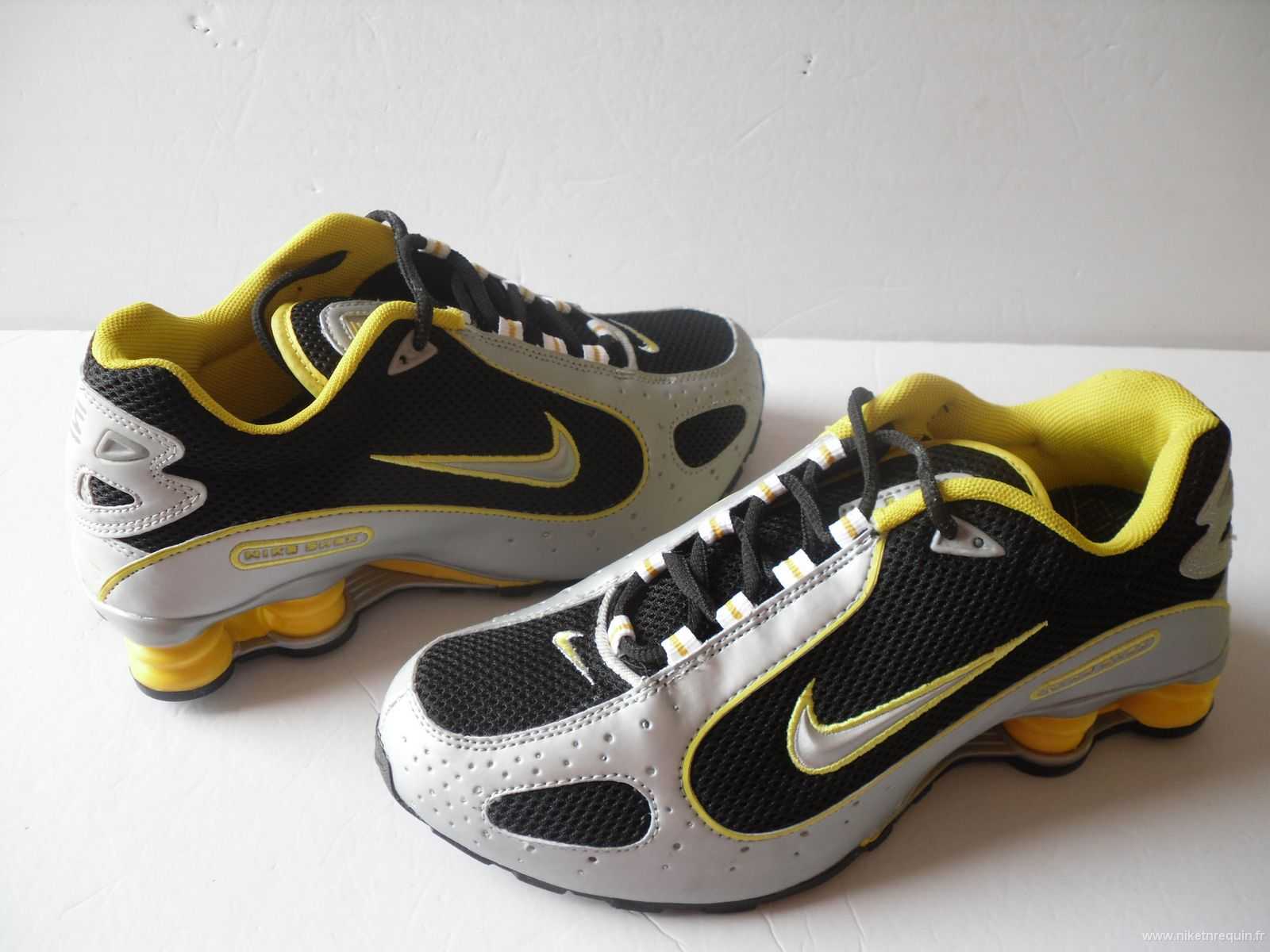 gris jaune et noir Nike Shox R4 Demon (2).JPG